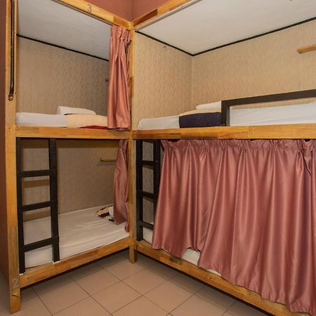 Escape Backpackers Kk Pansiyon Kota Kinabalu Dış mekan fotoğraf