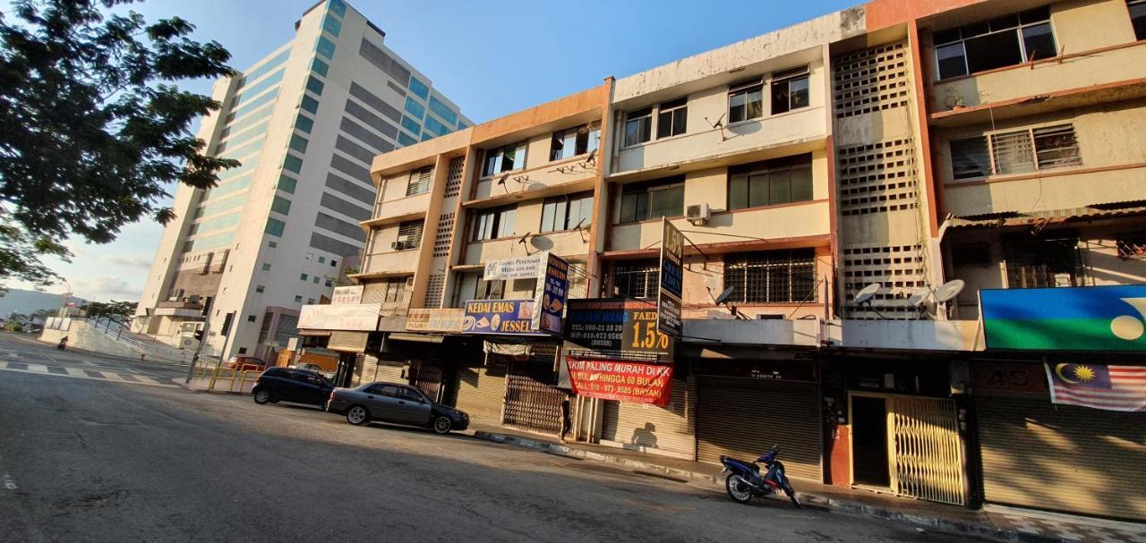 Escape Backpackers Kk Pansiyon Kota Kinabalu Dış mekan fotoğraf