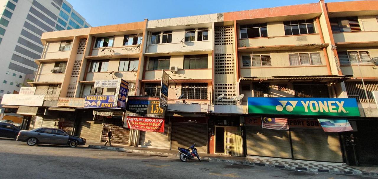 Escape Backpackers Kk Pansiyon Kota Kinabalu Dış mekan fotoğraf