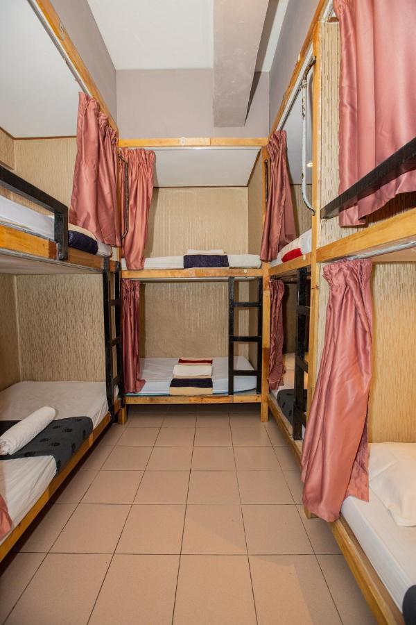 Escape Backpackers Kk Pansiyon Kota Kinabalu Dış mekan fotoğraf
