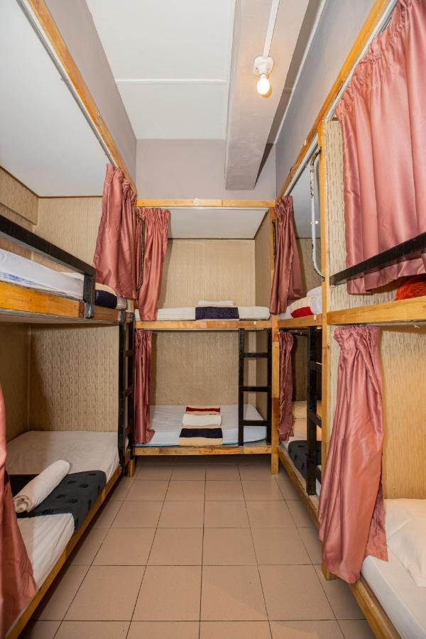 Escape Backpackers Kk Pansiyon Kota Kinabalu Dış mekan fotoğraf