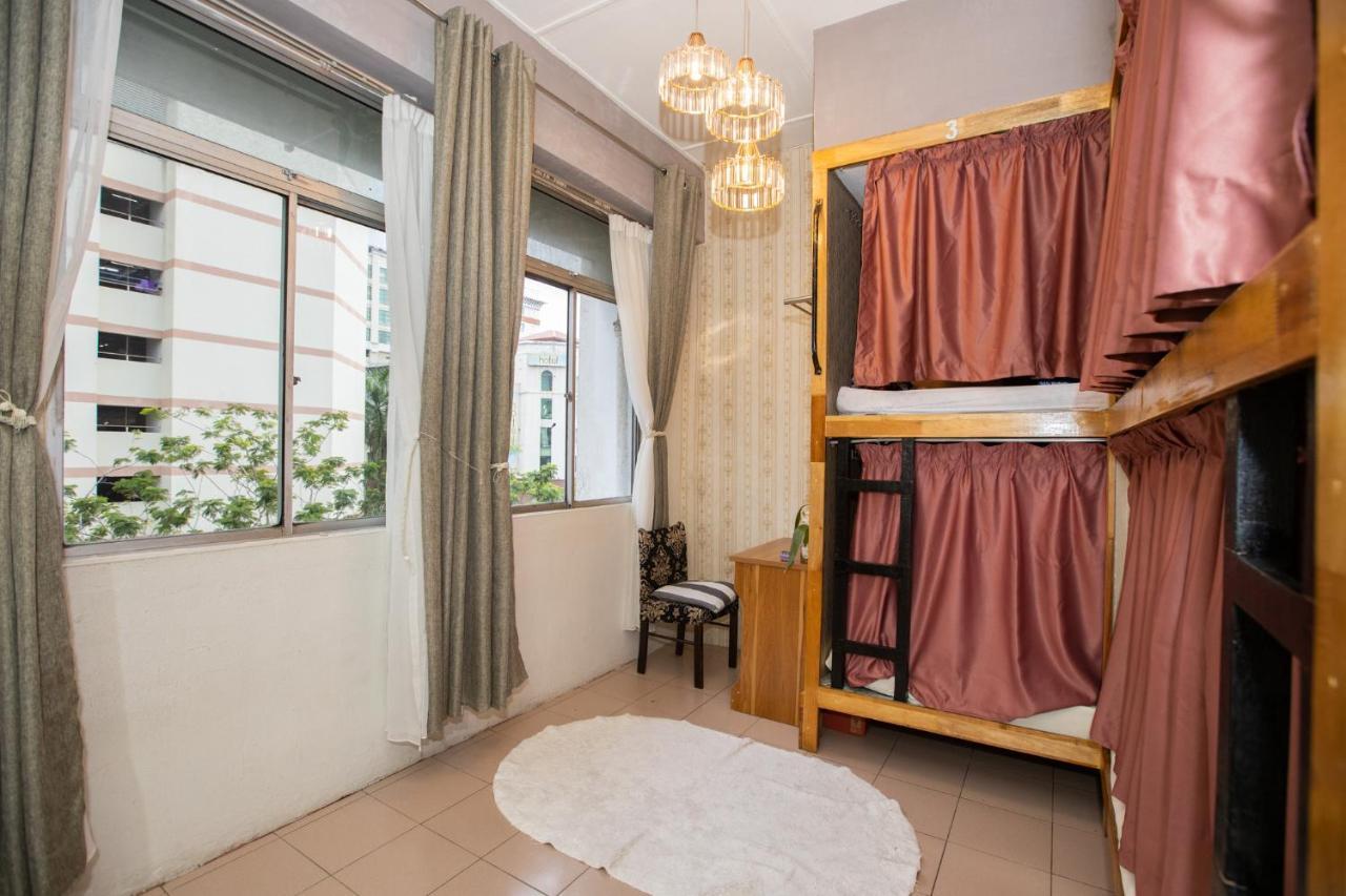 Escape Backpackers Kk Pansiyon Kota Kinabalu Dış mekan fotoğraf